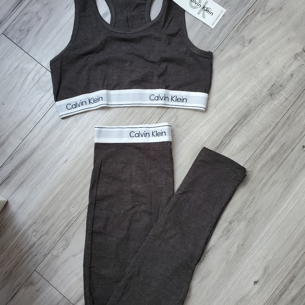 Ensemble CALVIN KLEIN NEUF